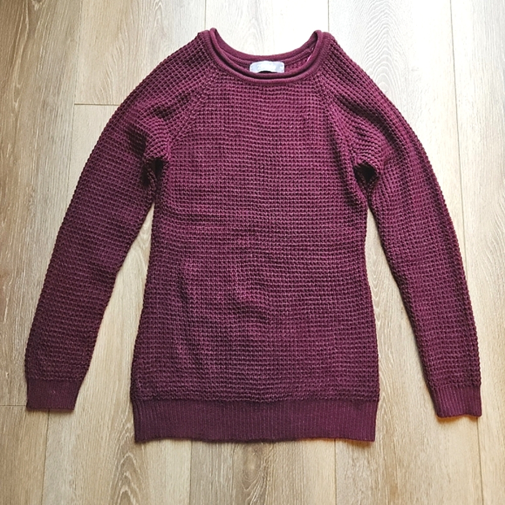 Like New 2Sable Burgundy Red Crew Neck Textured Knit Long Sleeve Sweater | Small